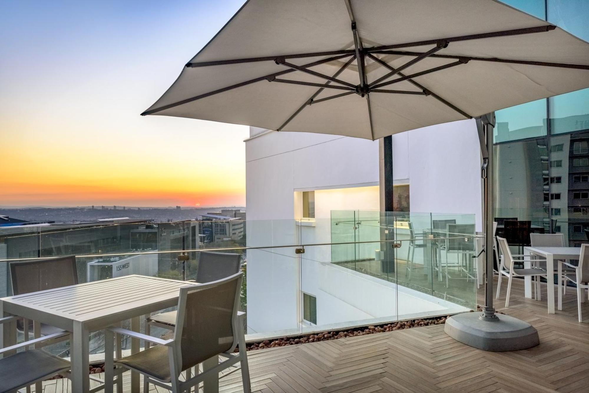Hotel Sky Sandton 요하네스버그 외부 사진
